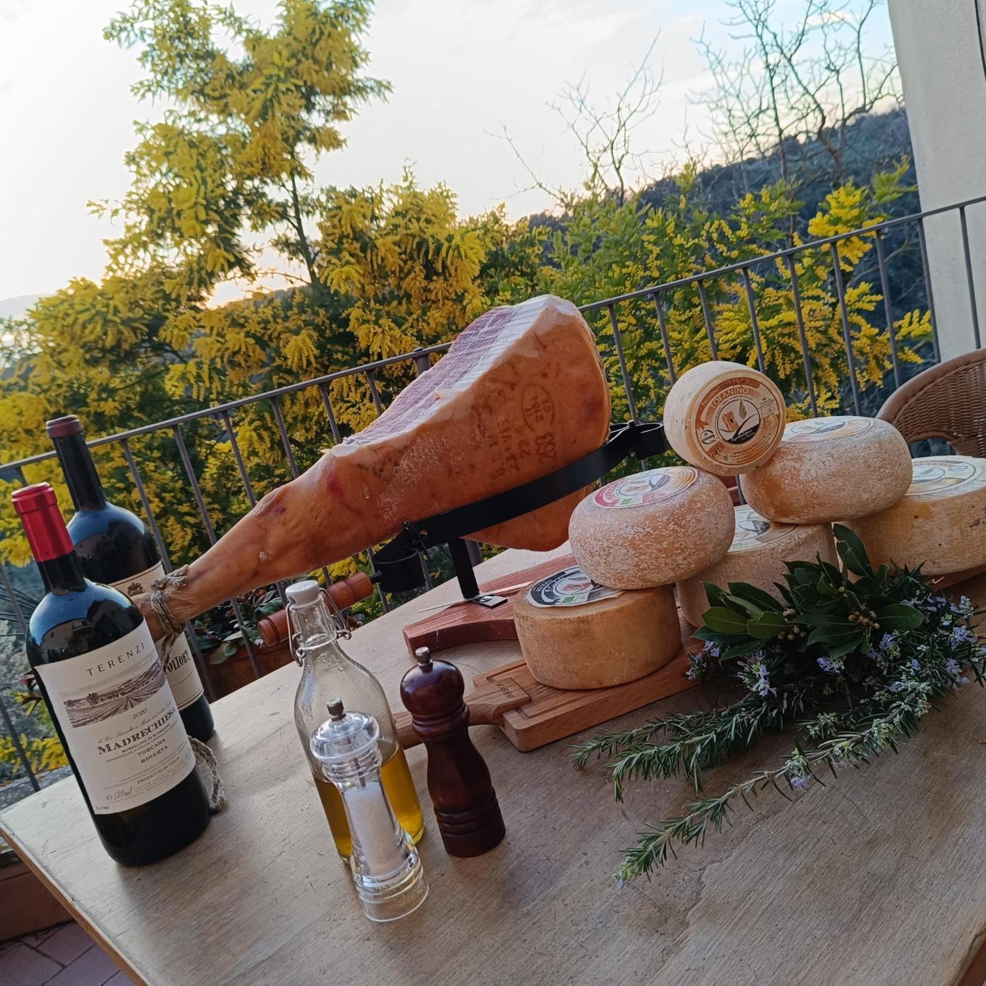 Ghigo La Locanda Di Torquato Montorgiali Εξωτερικό φωτογραφία